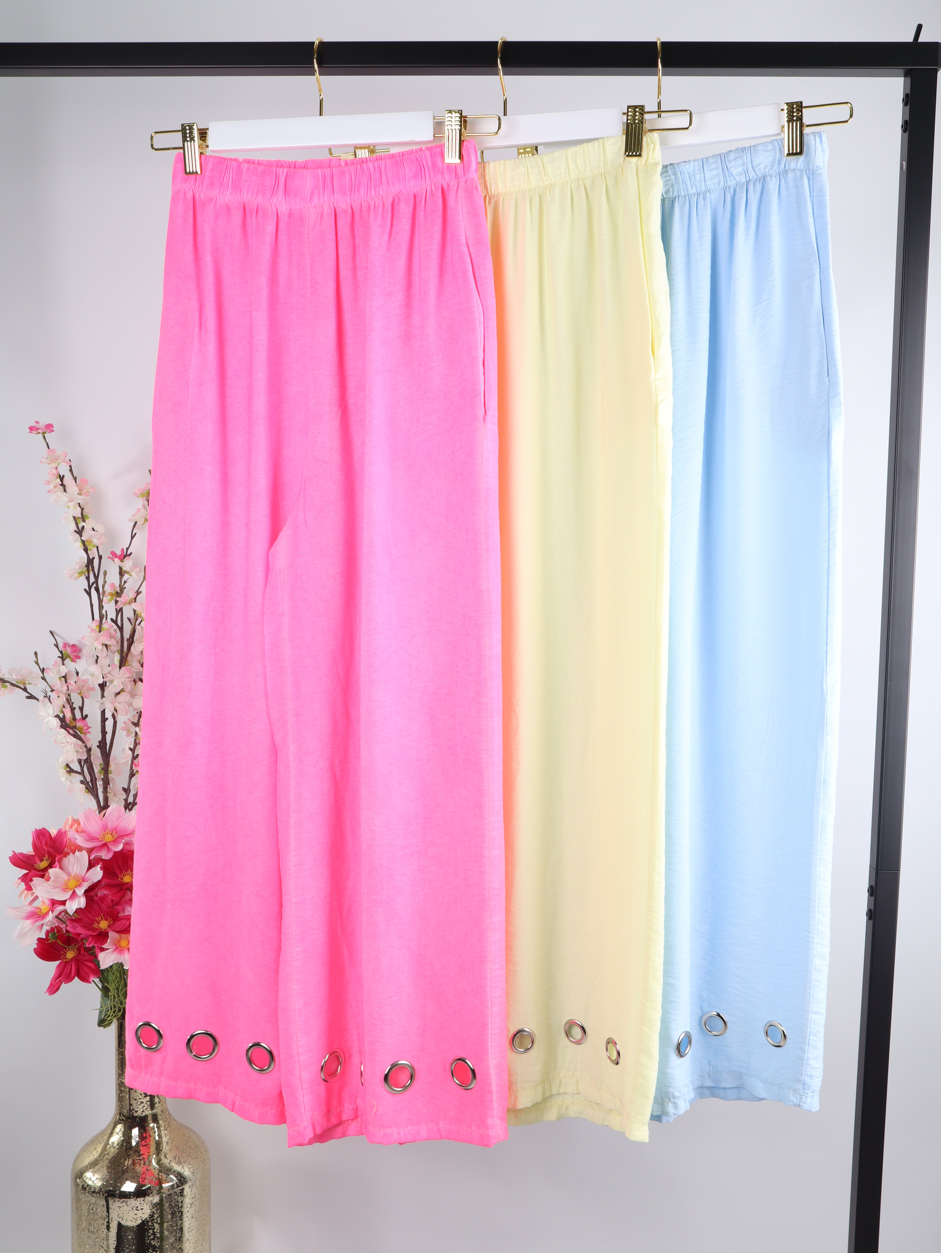 Stoffhose mit Ösen