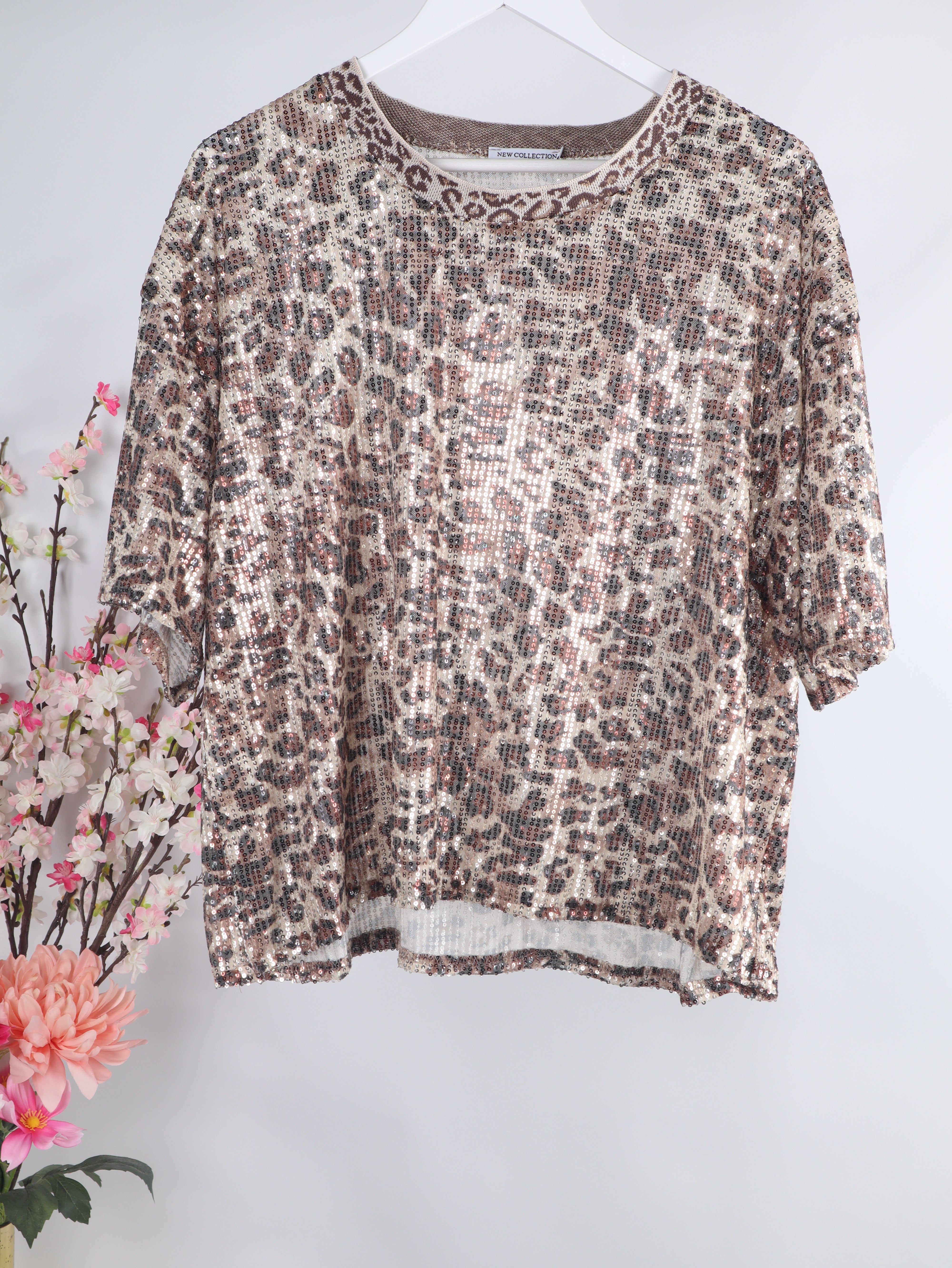 Pailletten-Shirt mit Leo-Muster