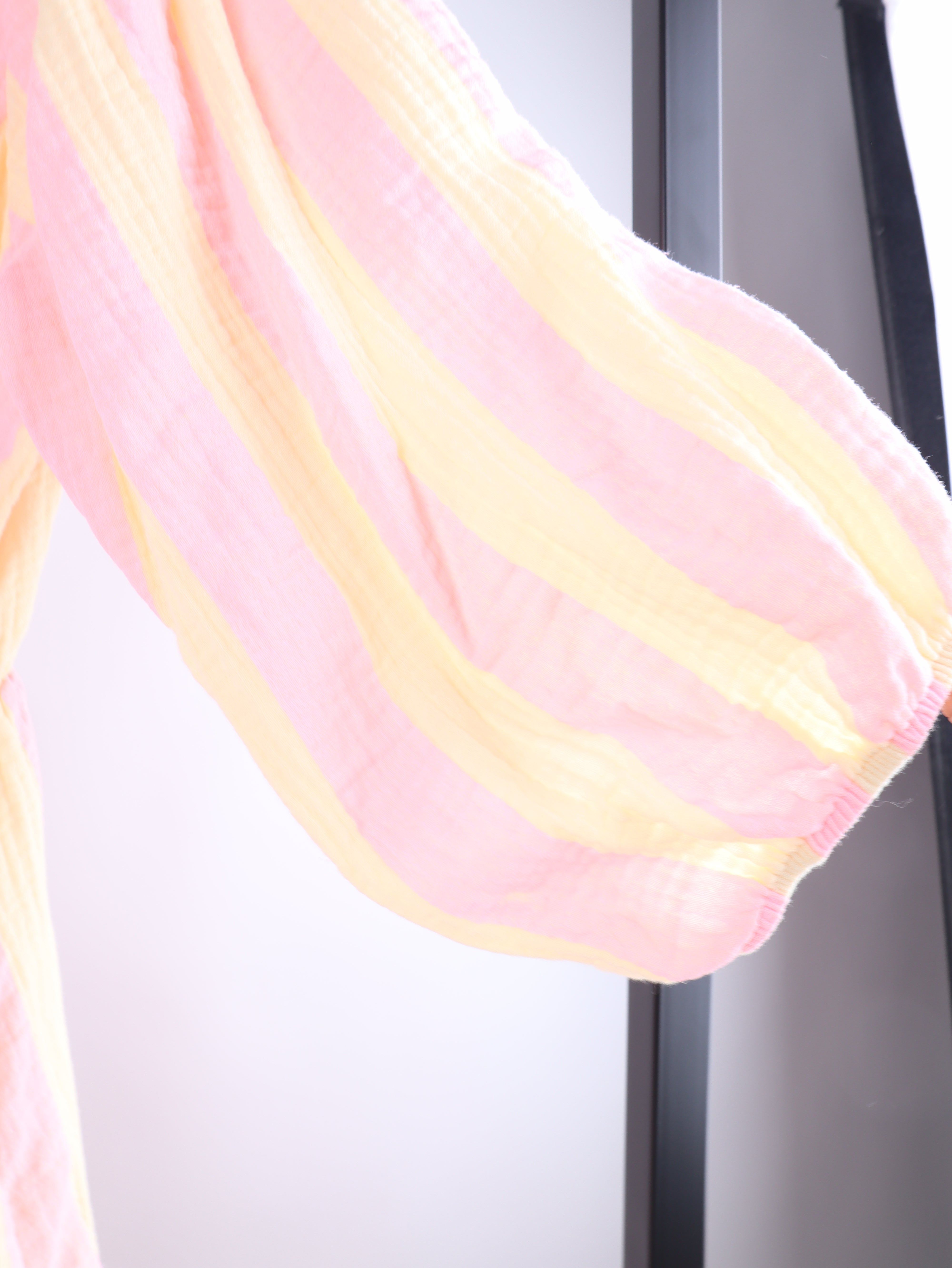 Musselin Kleid mit Streifen