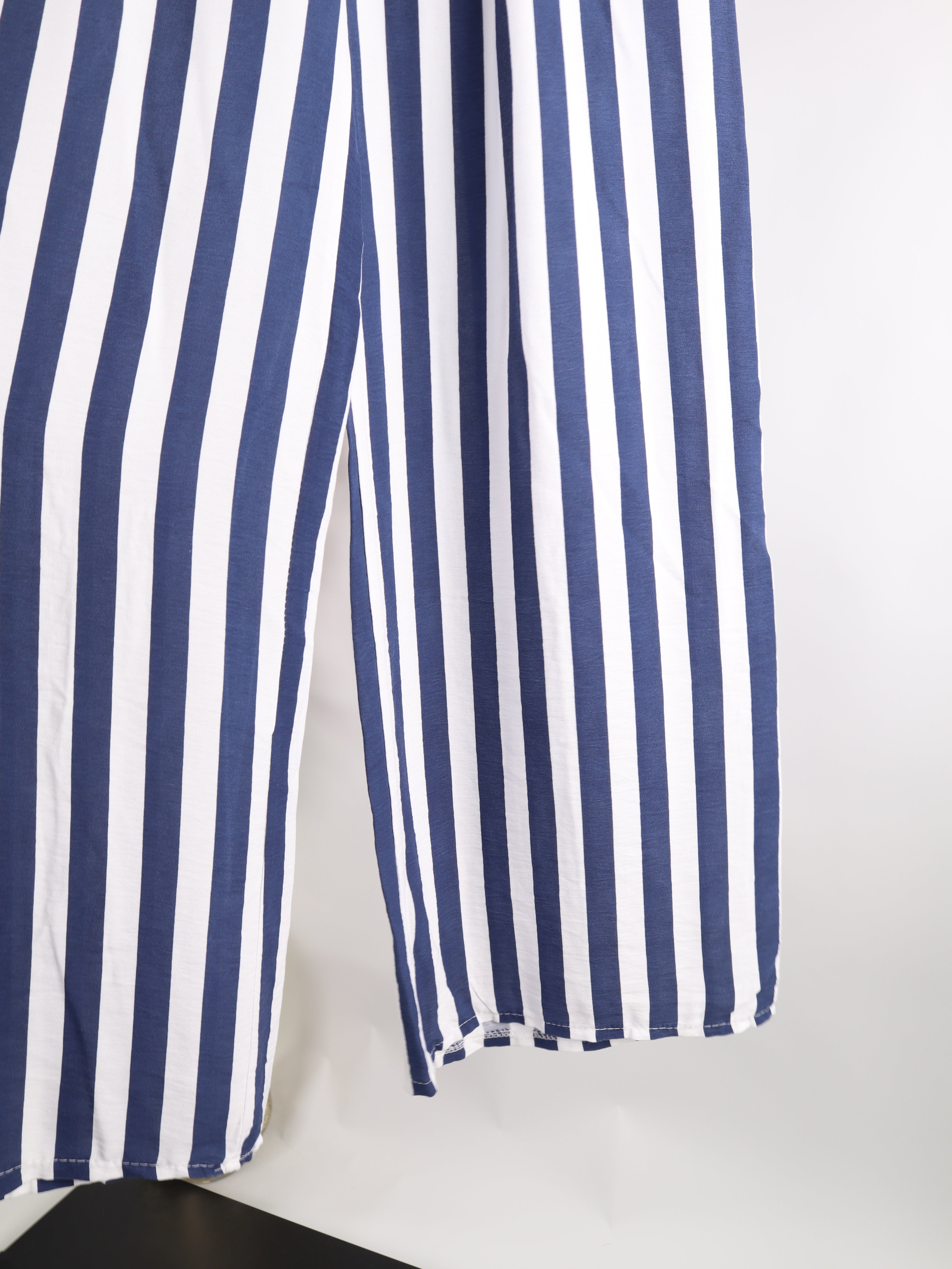 VISKOSE Hose mit Streifenmuster