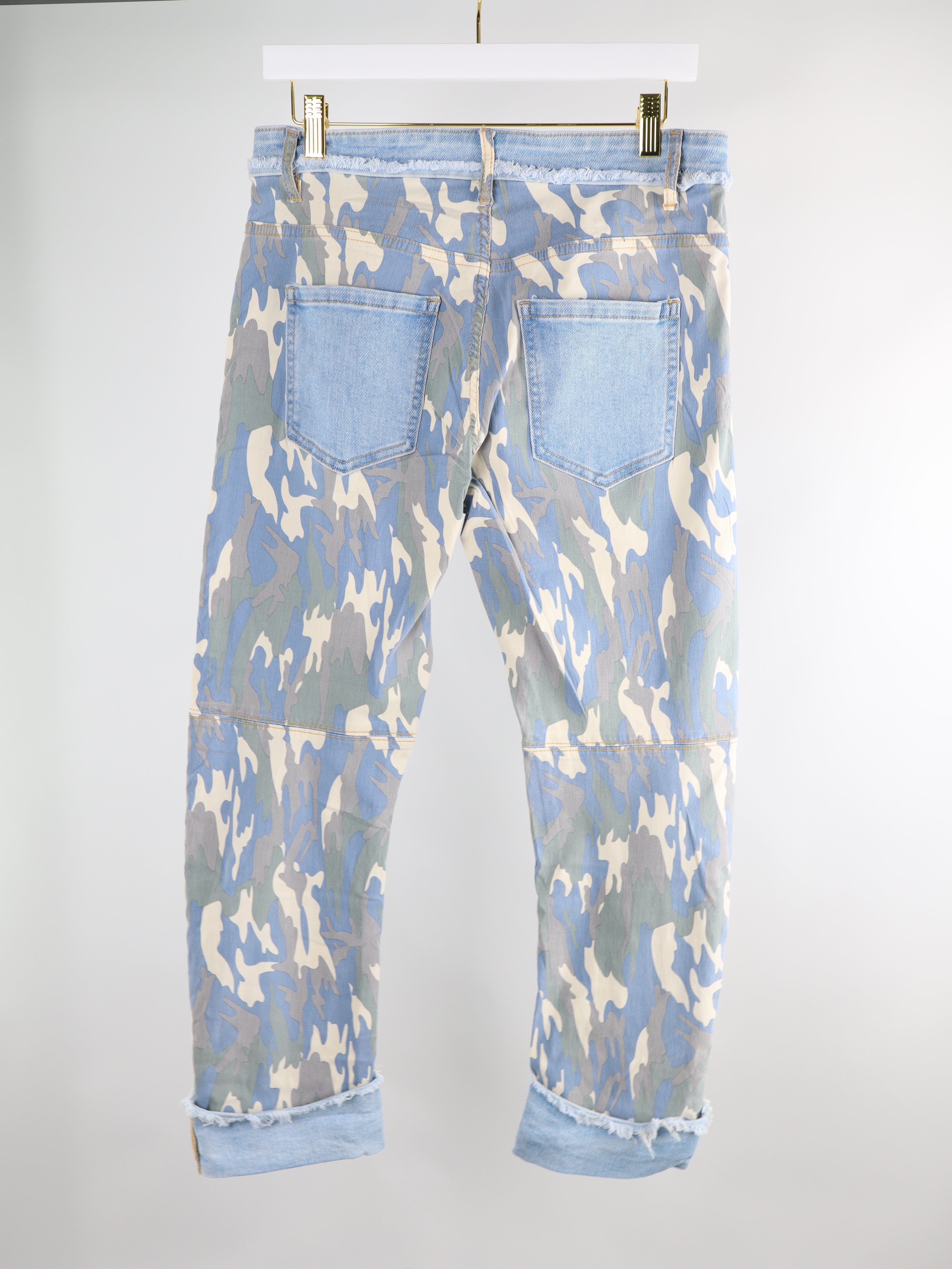 Sexy Woman Jeans Camouflage