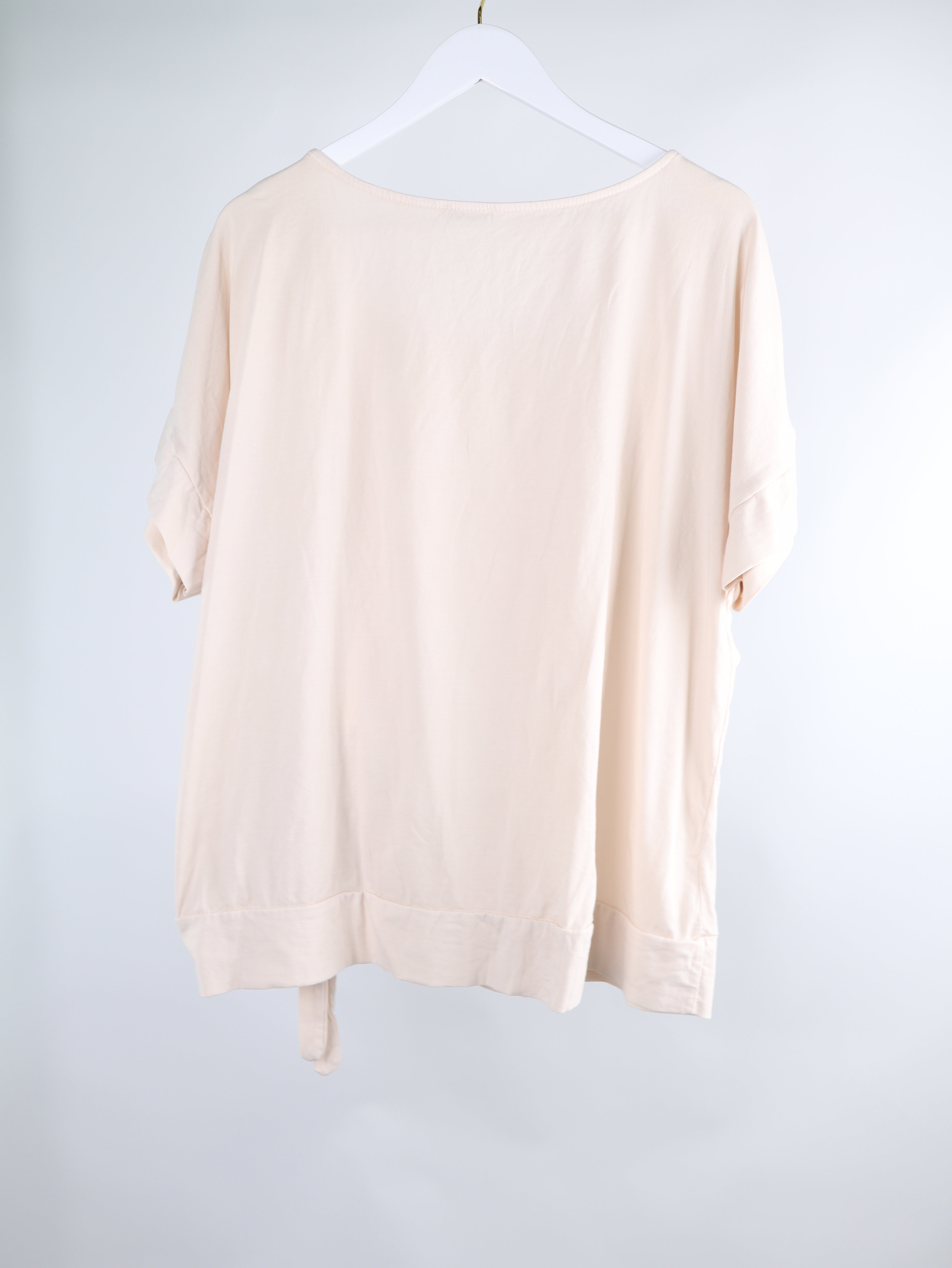 Oversize Shirt mit Herz-Ösen & seitlicher Raffung