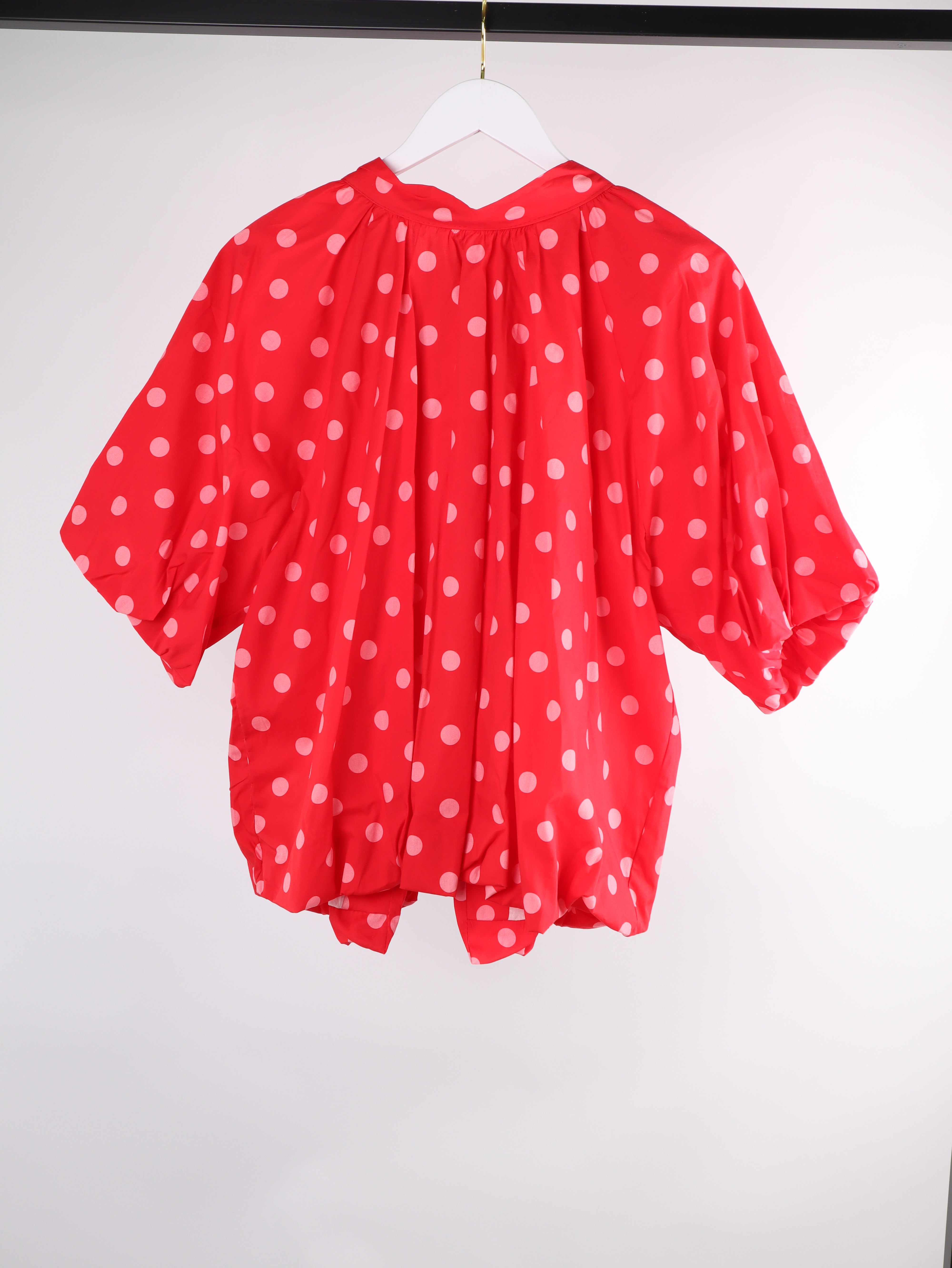 Oversize Polka-Dot Bluse mit Rückenschleifen