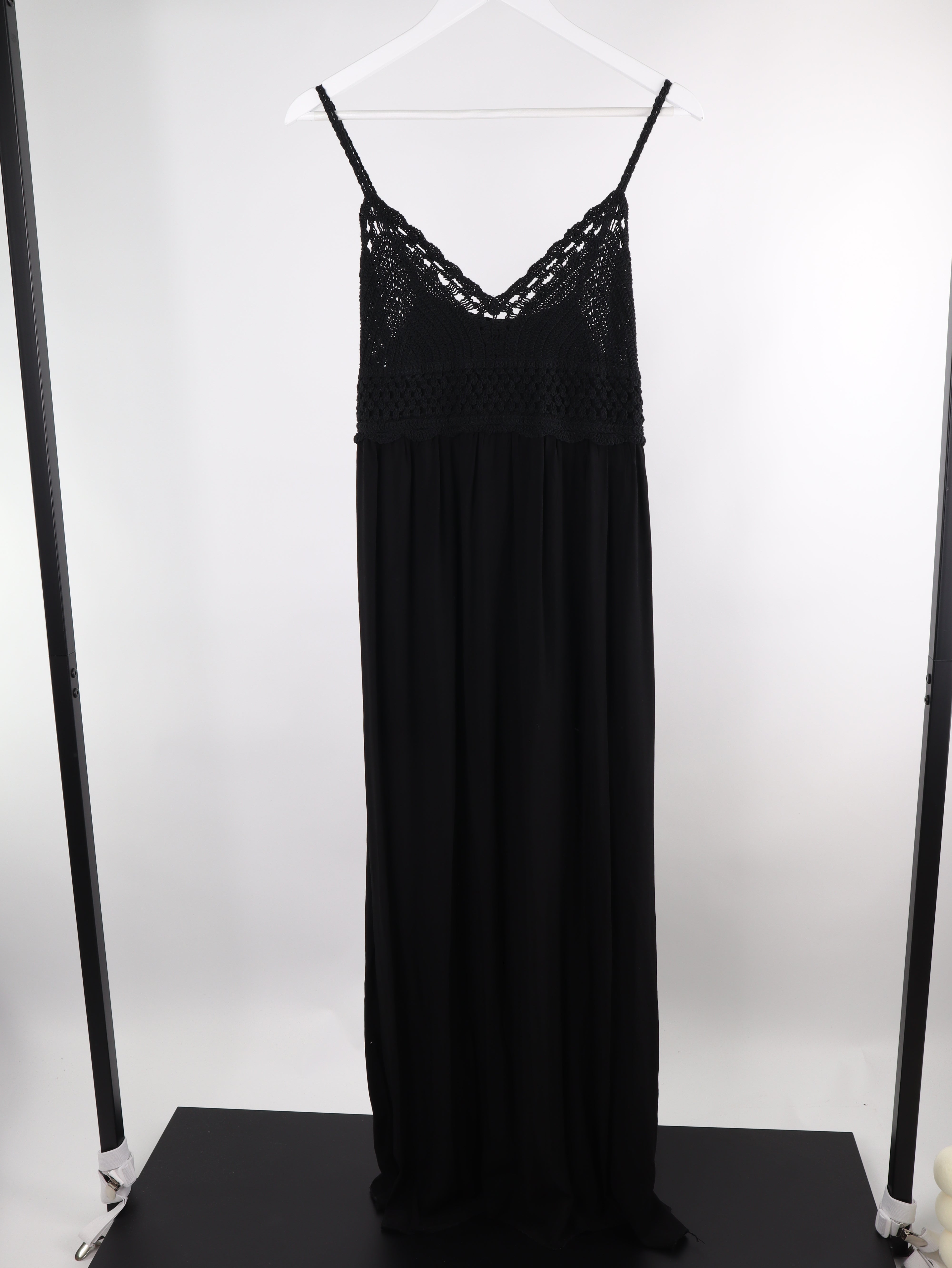 Maxikleid mit Häkel-Oberteil