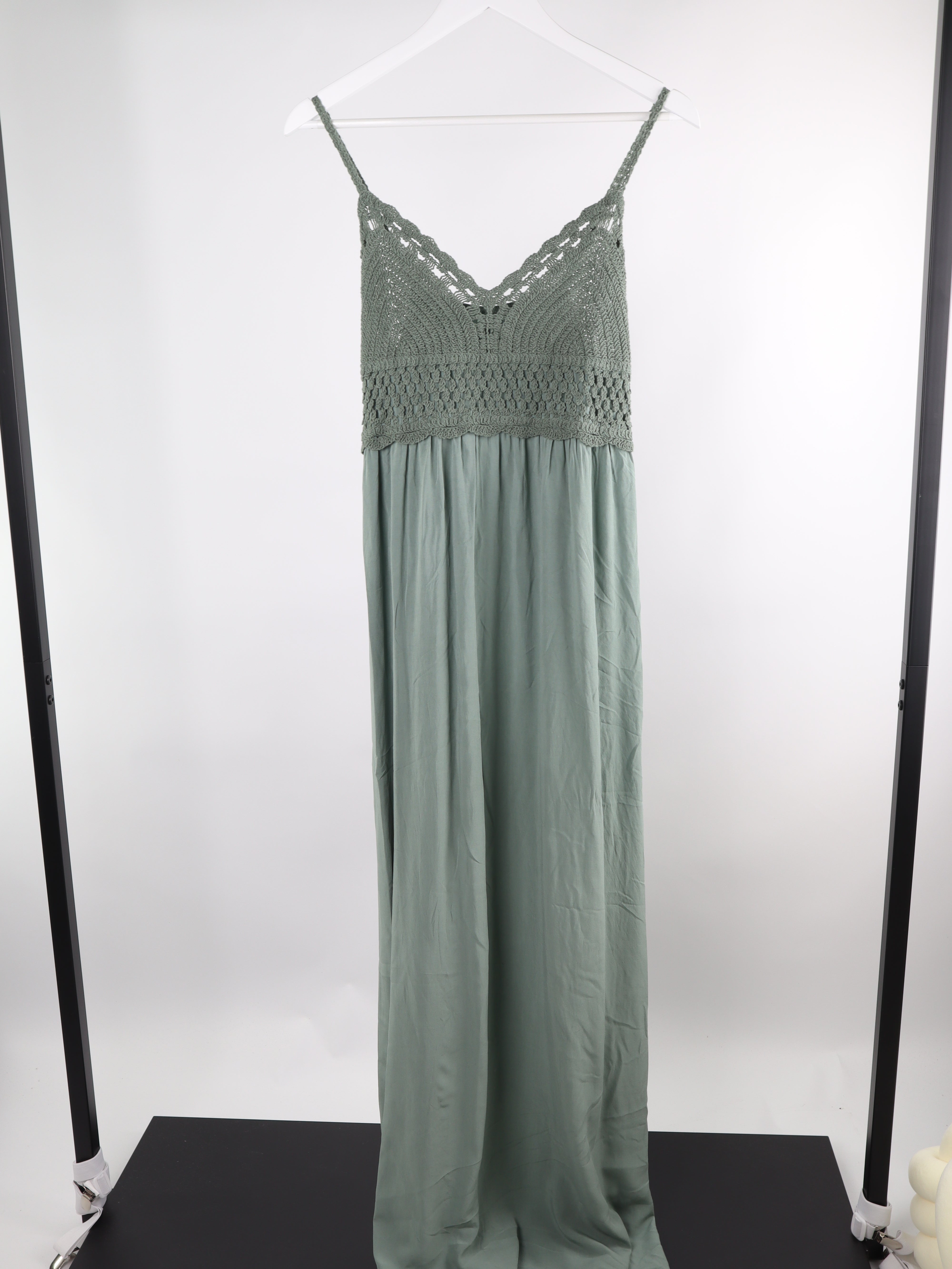 Maxikleid mit Häkel-Oberteil