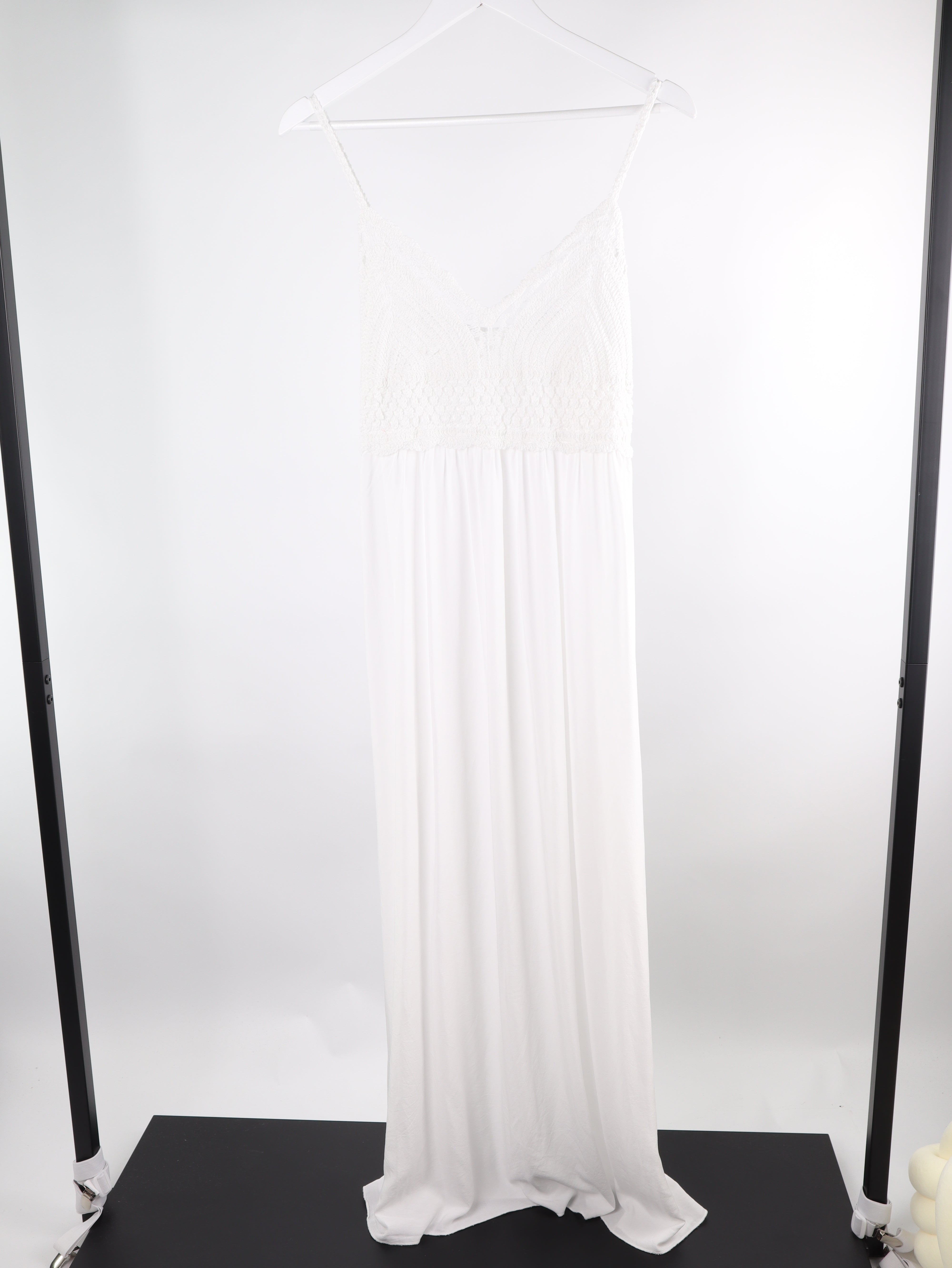 Maxikleid mit Häkel-Oberteil