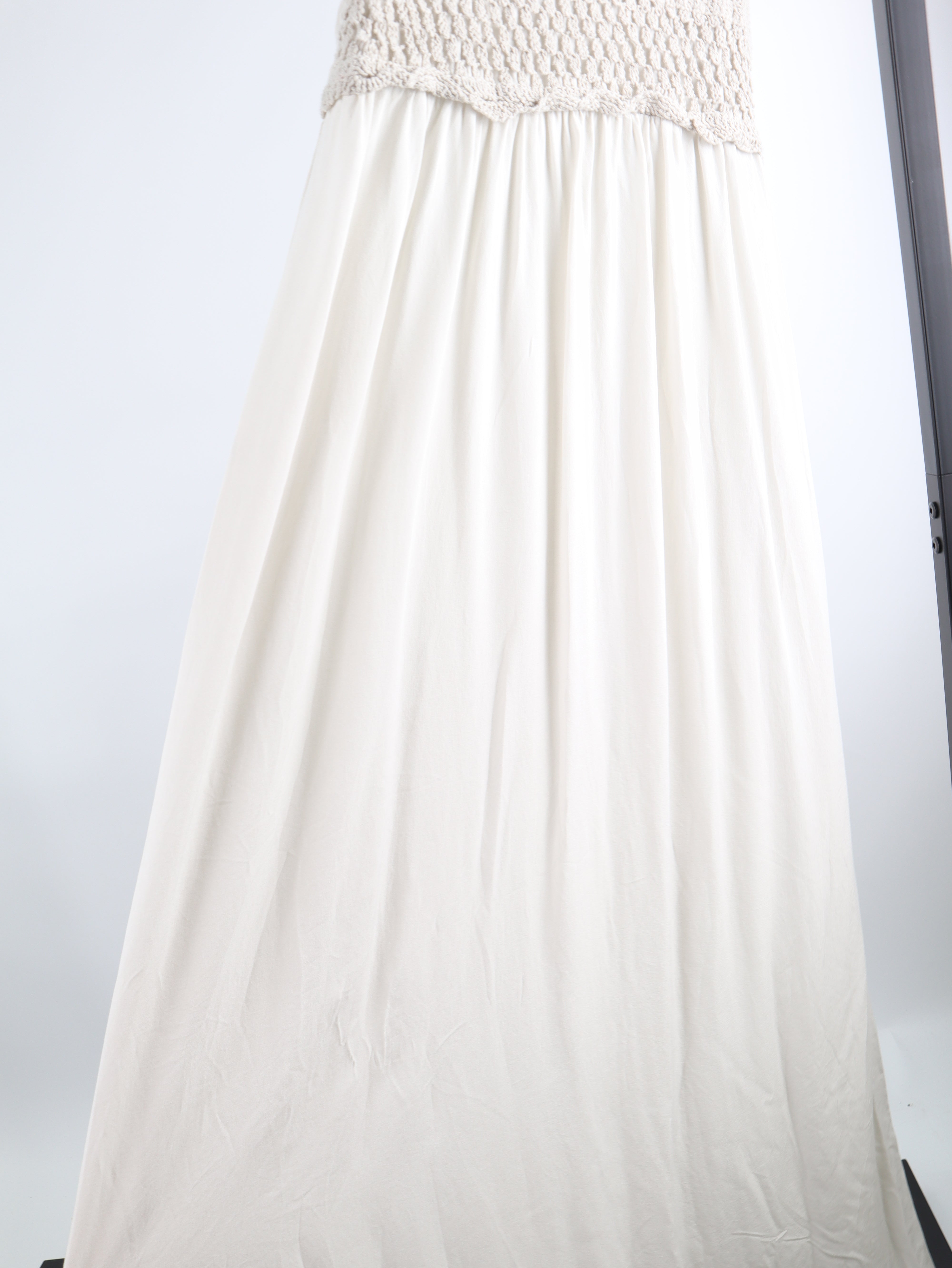 Maxikleid mit Häkel-Oberteil