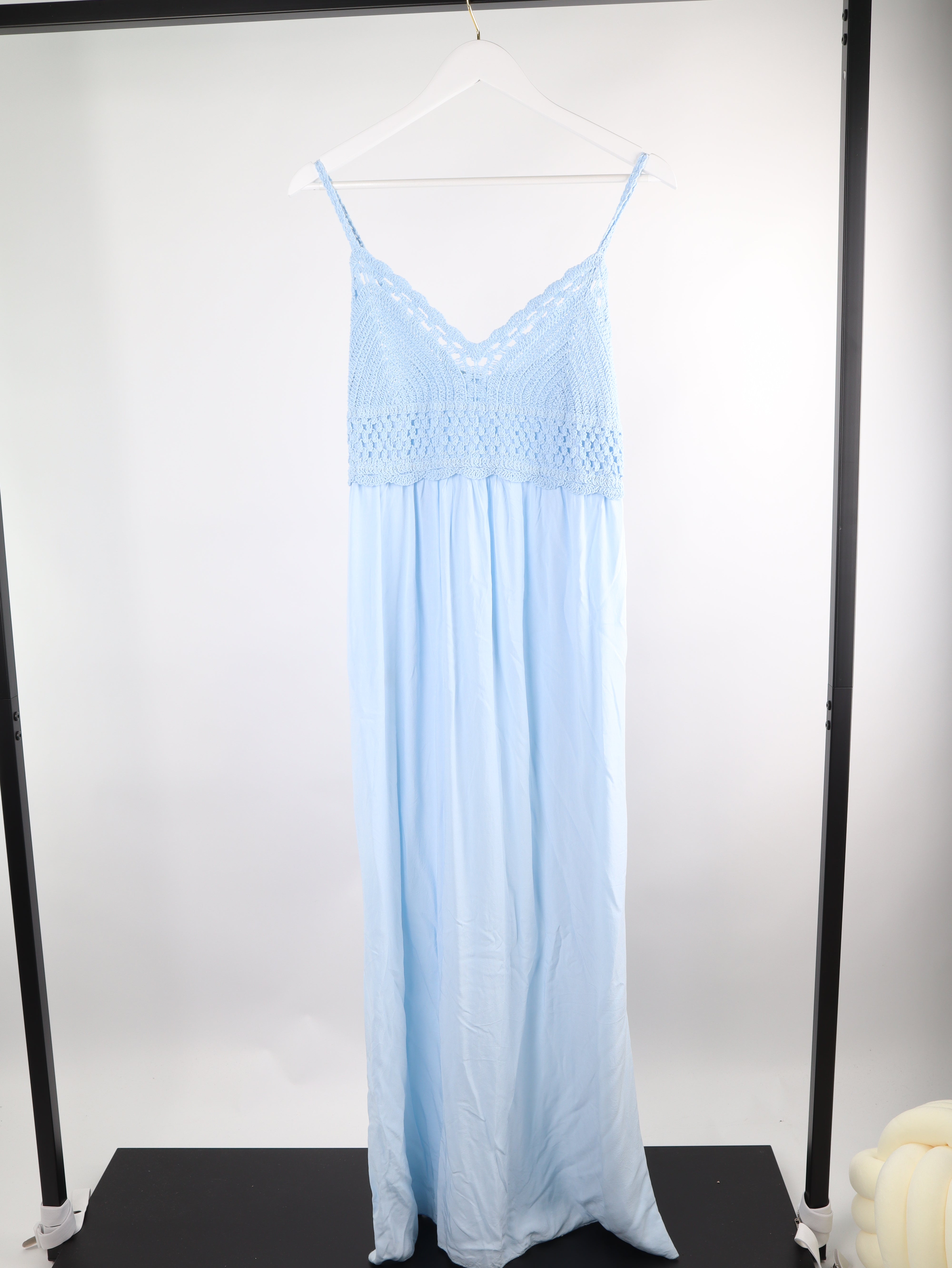 Maxikleid mit Häkel-Oberteil