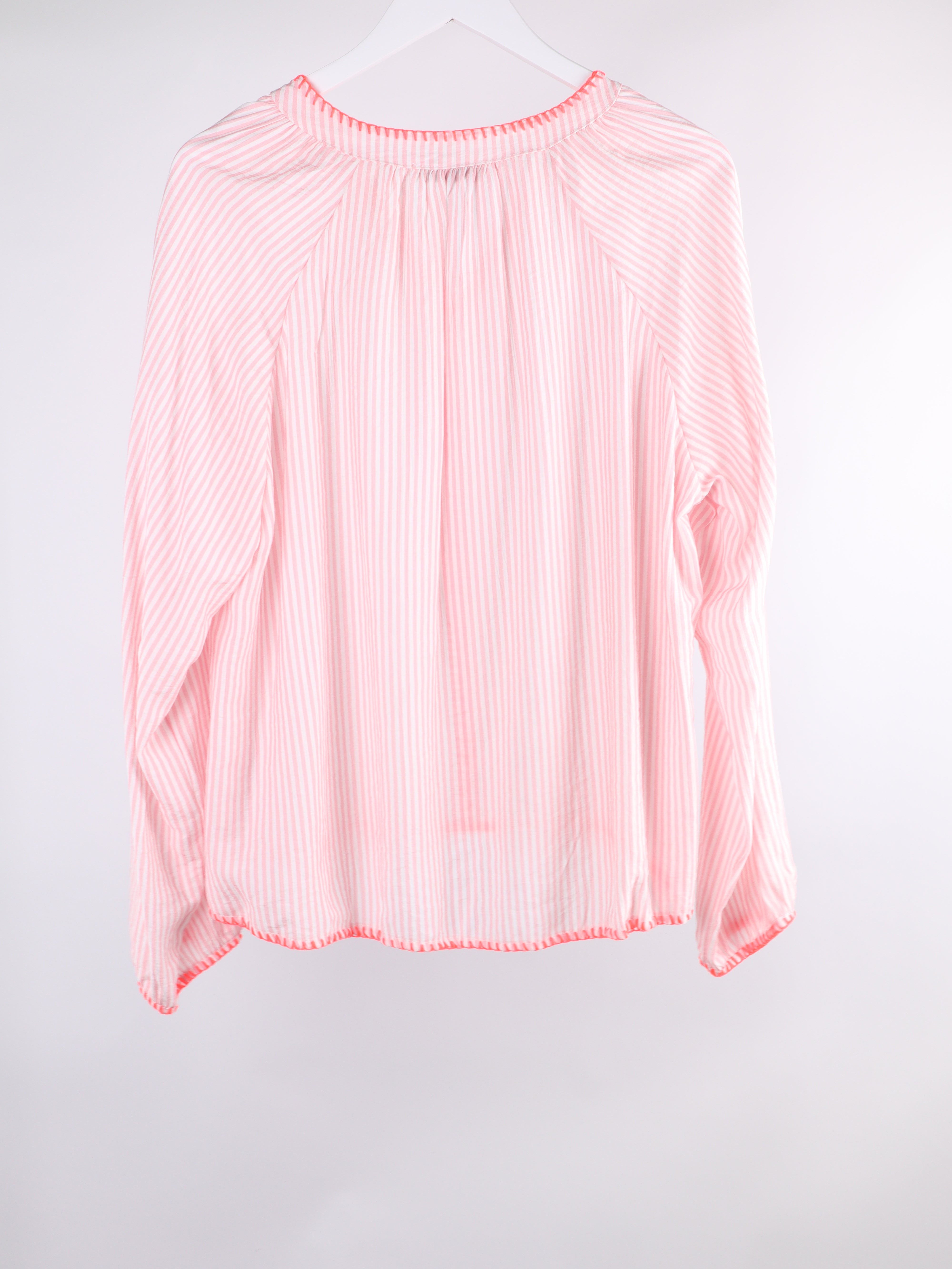 Streifen Viskosebluse mit Neon-Naht