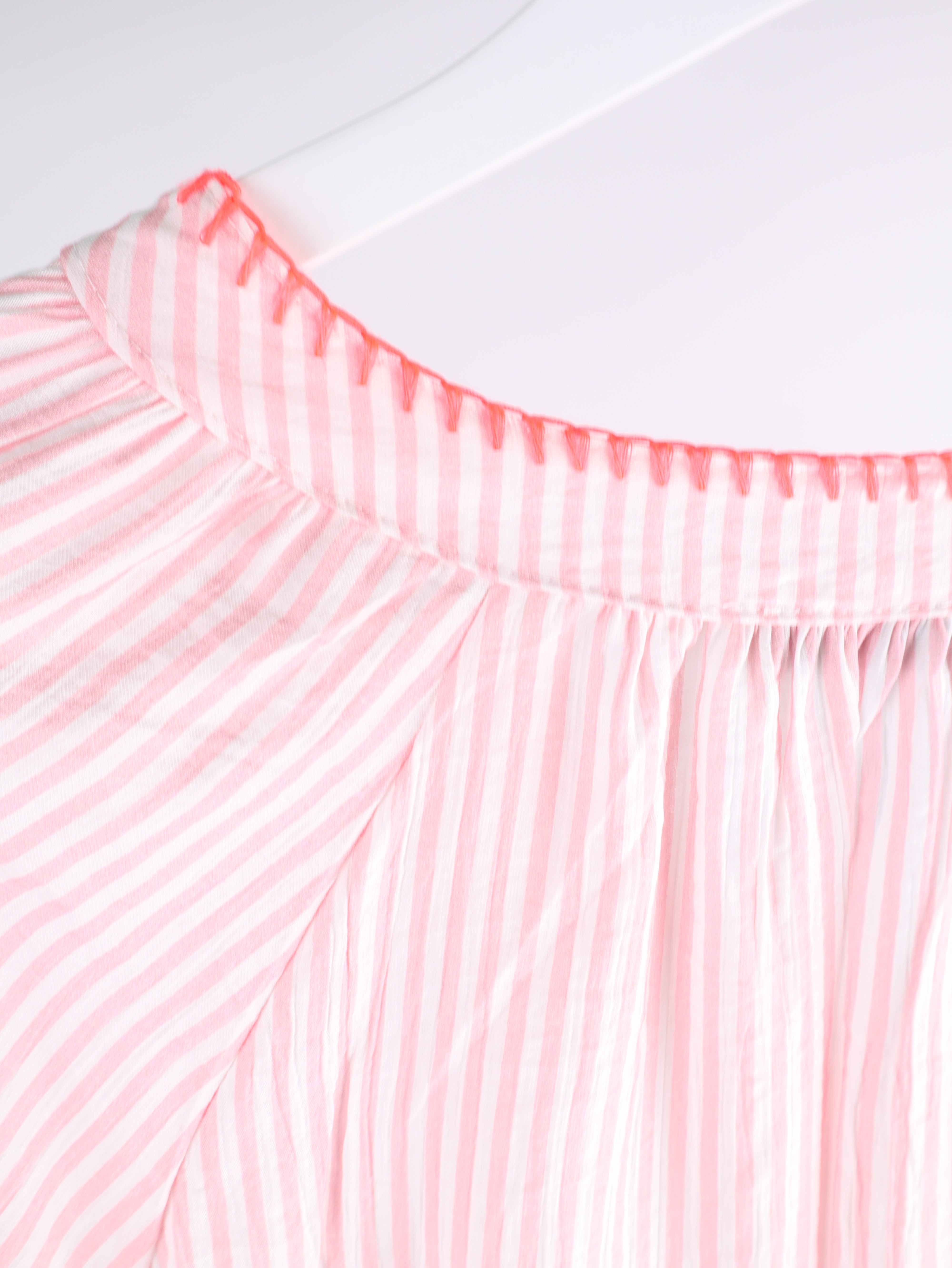 Streifen Viskosebluse mit Neon-Naht