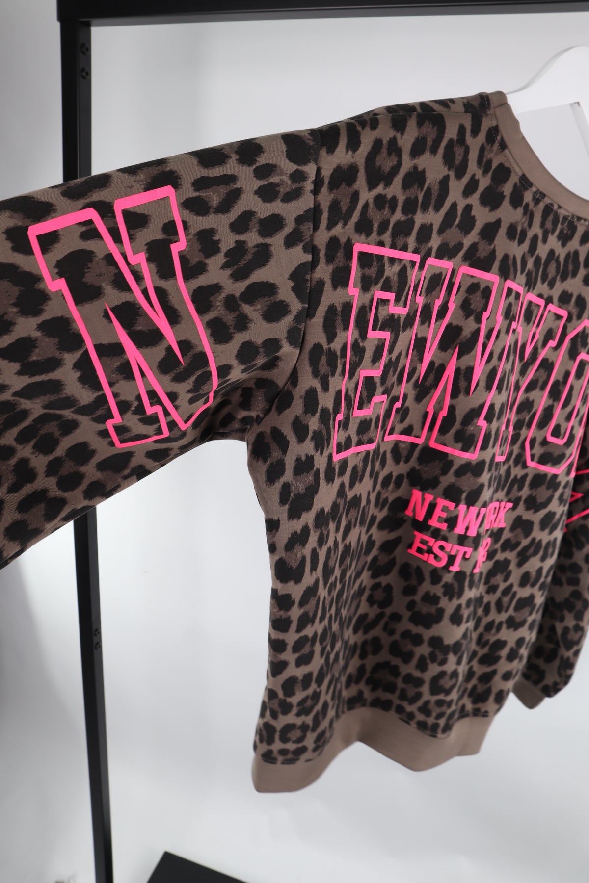 Leo Butterstoff Sweatshirt NEW YORK