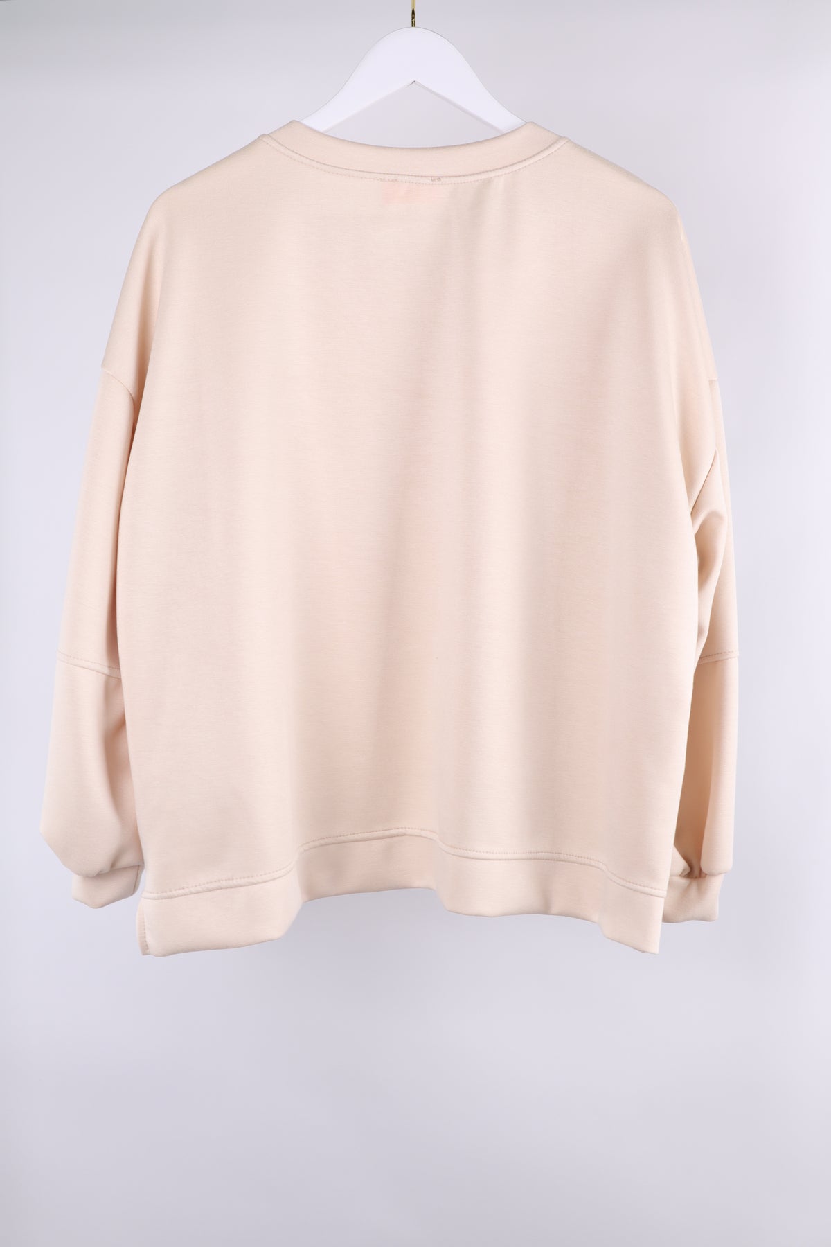Butterstoff Sweater STATEMENT